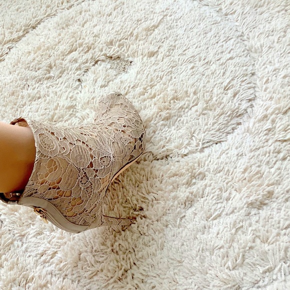 New: Dolce & Gabbana ~Beige~ Cotton Lace Boots 8.5 - Picture 9 of 9